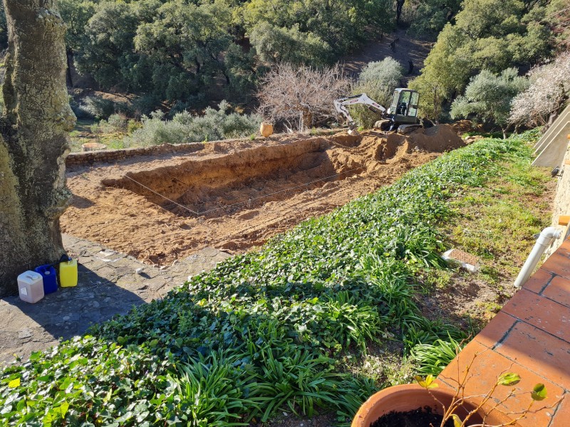 Construction de piscine en béton enterrée en Paca