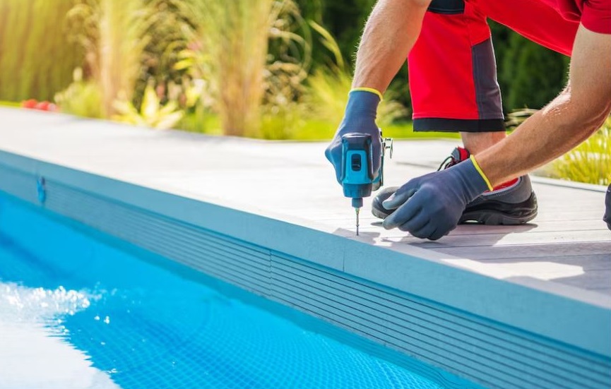 Entretien de piscines en béton avec Les Piscines Logintec