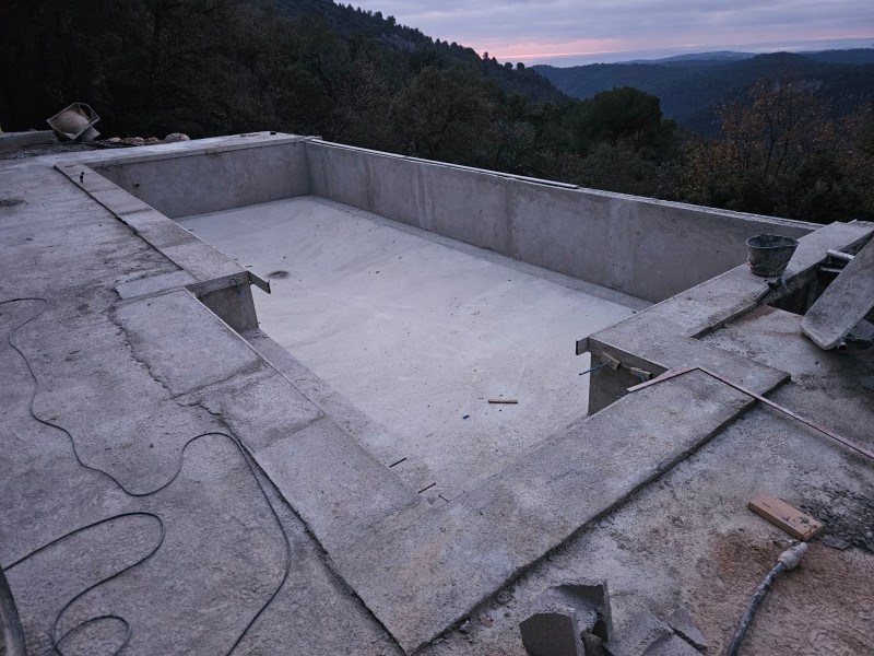 Fabricant de piscines en béton en Paca : l'expertise des Piscines Logintec depuis plus de 30 ans